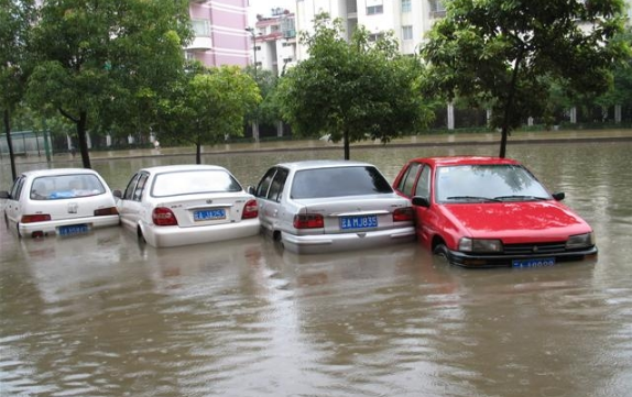 汽车淹水了是报废还是维修好-汽车被水淹了是不是就报废了