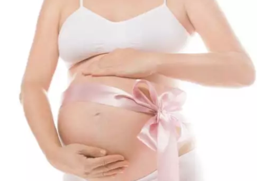 怀孕肚子不显怀是男孩还是女孩？