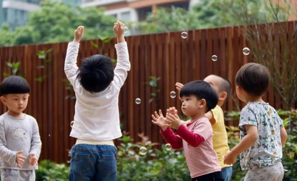 广州微小型幼儿园学历要求 微小型幼儿园和规范化幼儿园对比