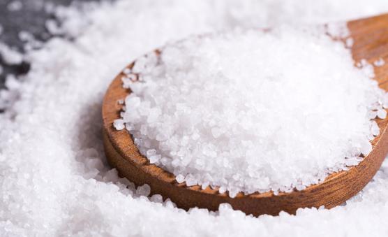 盐吃太多会引起缺钙 八种行为会导致钙流失