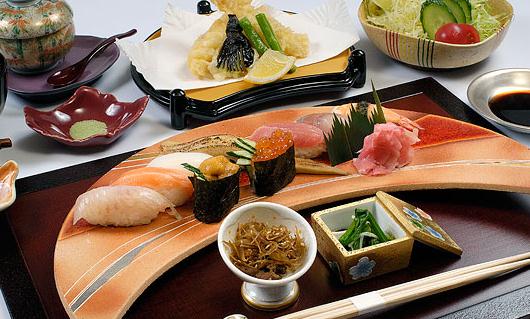吃日本料理的顺序是什么 日本料理的吃法