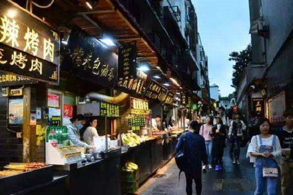 中国十大美食最多的旅游景点排行榜
