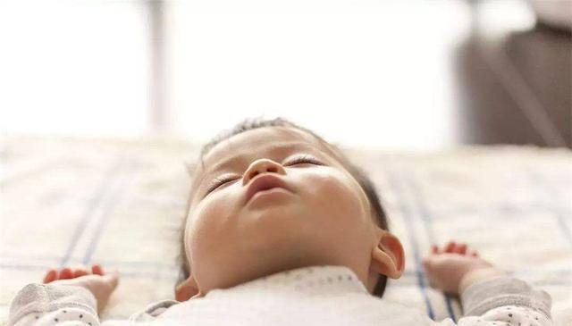 婴儿睡觉出汗多怎么办？