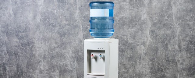 如何选购家用饮水机 选购家用饮水机的方法