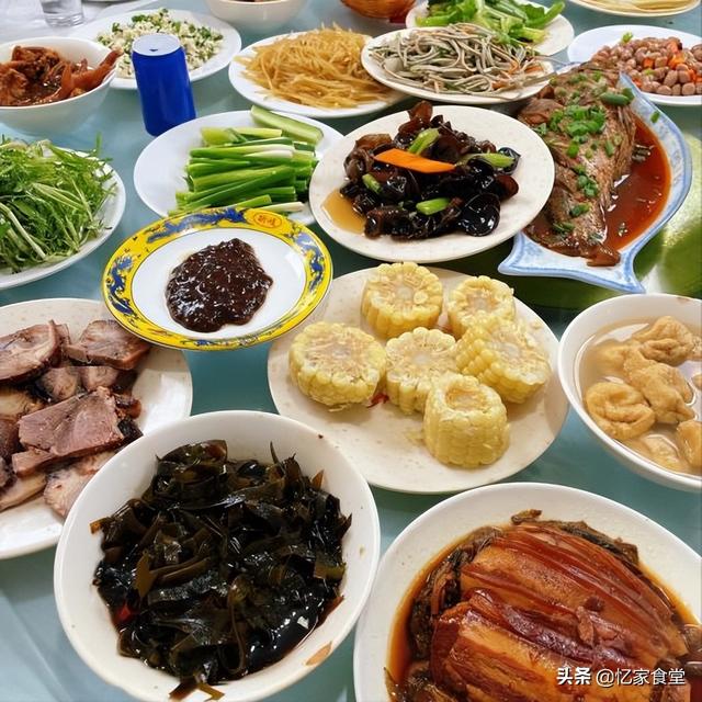 北京小伙子去郊游，在村里吃了十几个菜，结账时确认3遍不敢相信
