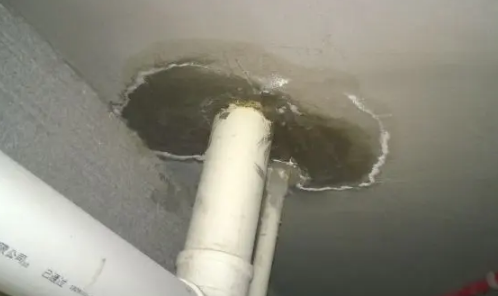 卫生间漏水到楼下不砸砖可以做防水吗-厕所漏水到楼下不砸地砖怎么解决