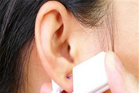 打耳洞前的注意事项，给女孩子的穿耳指南