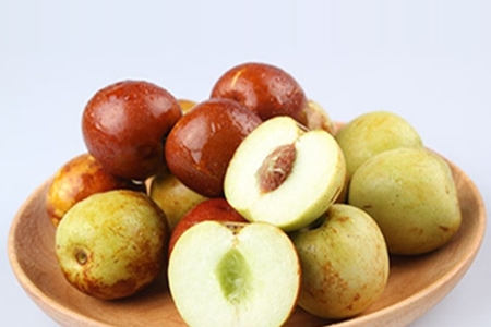 吃什么水果对皮肤好，常吃这七种锁住胶原蛋白
