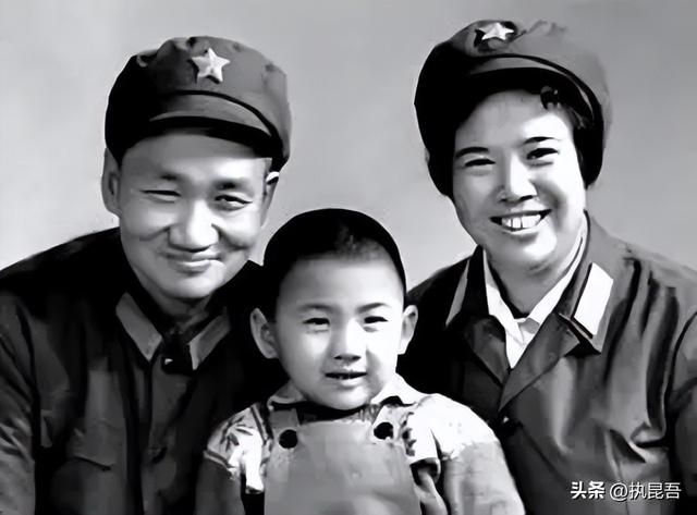 1976年毛主席去世，毛岸青没去送葬，毛新宇：那是他最大的遗憾