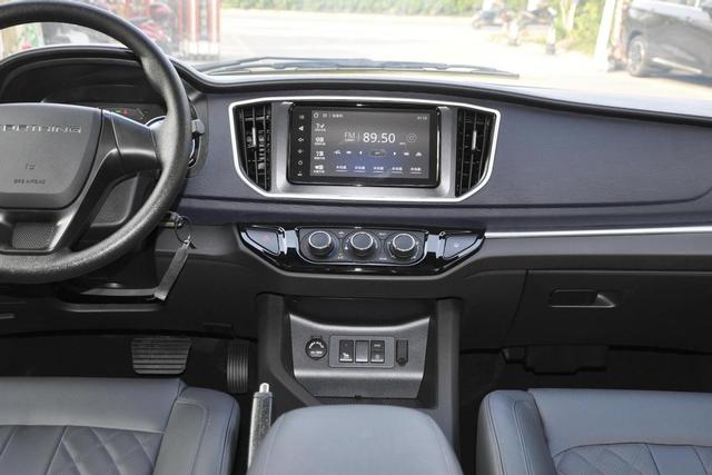 售17.19万元，细节配置发生调整，菱智M5EV新车型正式上市