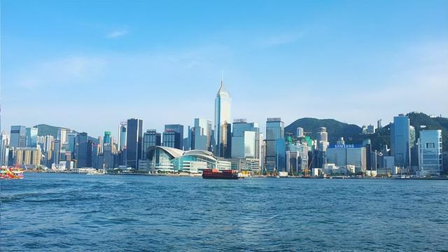 到香港旅游，内地人只能住7天美国人却可以住90天，是否涉及歧视