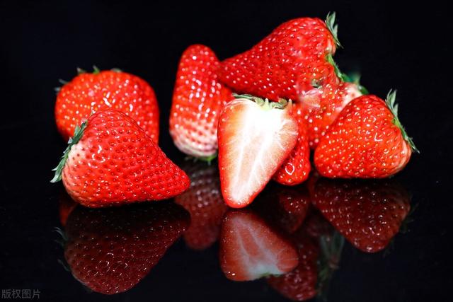 草莓：颜值决定命运，3种异常果拉低品相，原因是啥？如何防治？